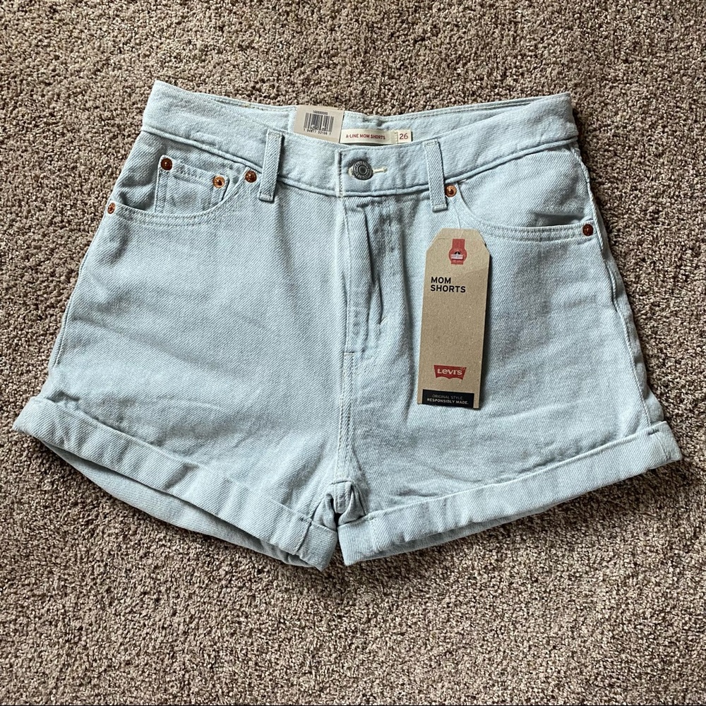 Levi’s Shorts (NWT)